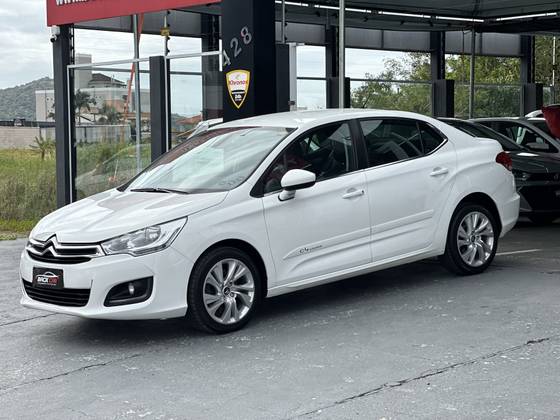 CITROËN C4 LOUNGE 1.6 TENDANCE 16V TURBO FLEX 4P AUTOMÁTICO CITROËN C4 LOUNGE 1.6 TENDANCE 16V TURBO FLEX 4P AUTOMÁTICO